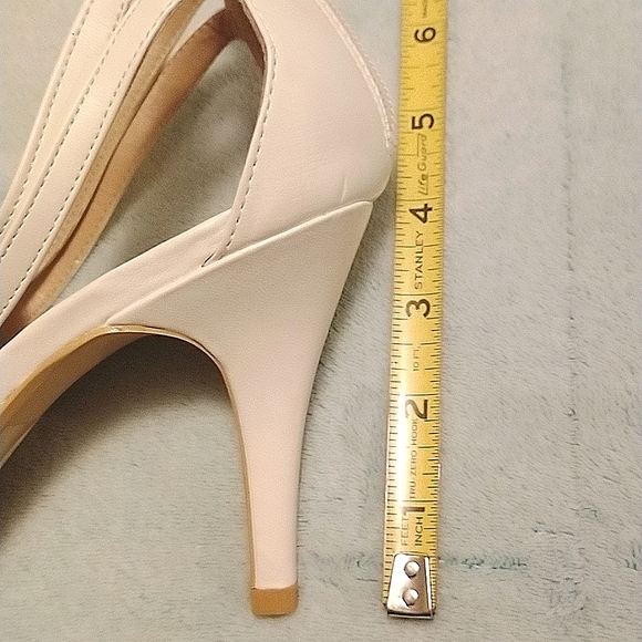 Forever Selected By Paula Abdul White Strappy Heels - Picture 12 of 12